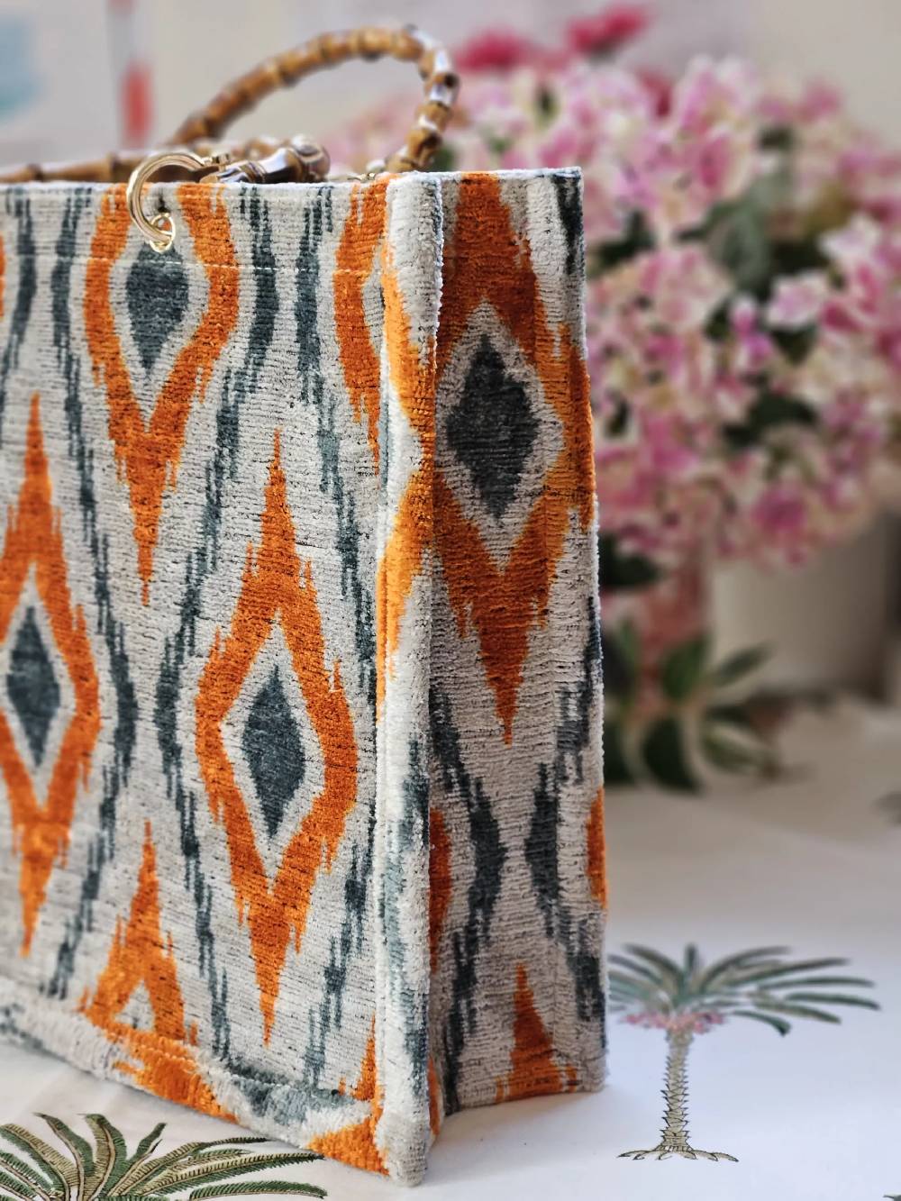 Les Ottomans Silk velvet ikat bamboo tote TSP14 Promozione