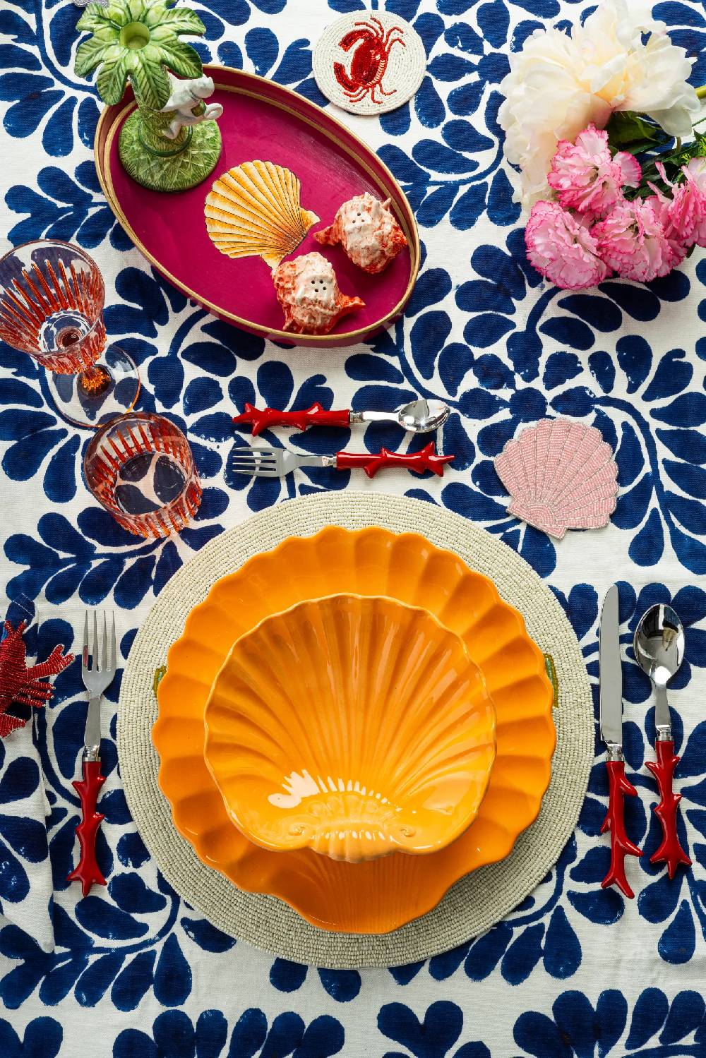 Les Ottomans Shell handpainted ceramic dessert plate Moda