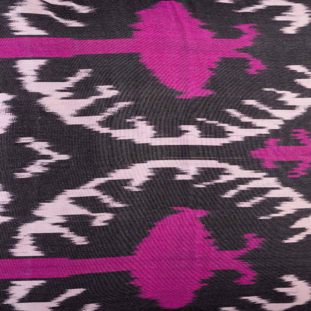 Les Ottomans Ikat silk cushion S232 In Vendita