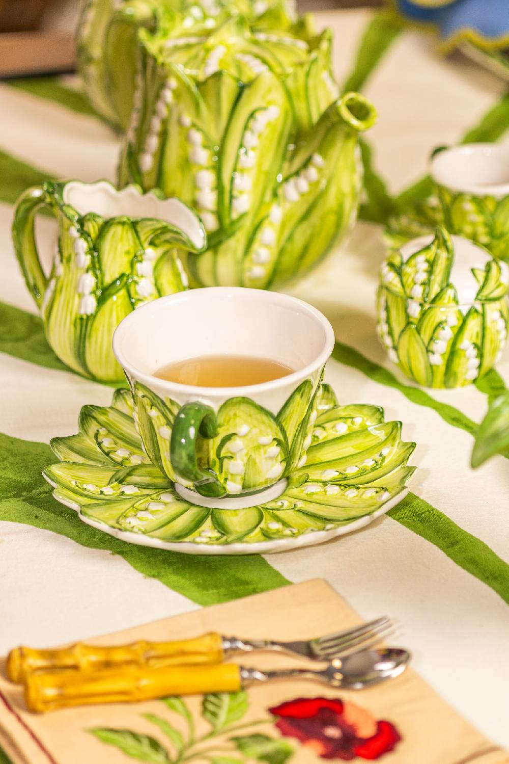 Les Ottomans Lilly of the valley ceramic tea cup Sconto