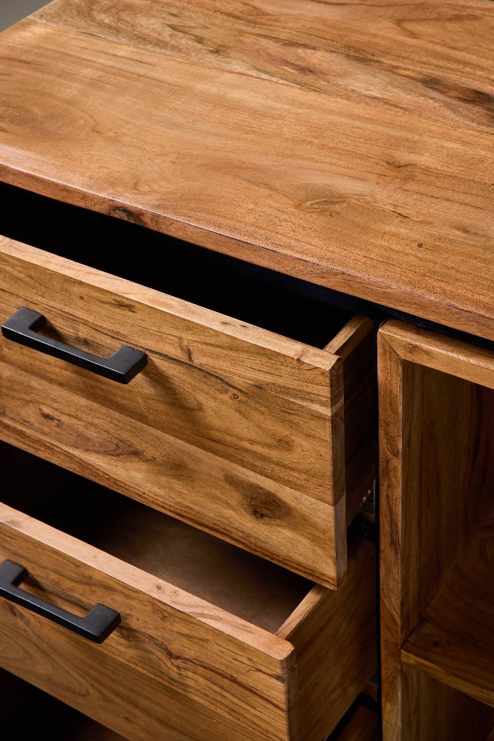 Novità Home Farley - Credenza 2 Sportelli 3 Cassetti 2 Ripiani A Vista Convenienza