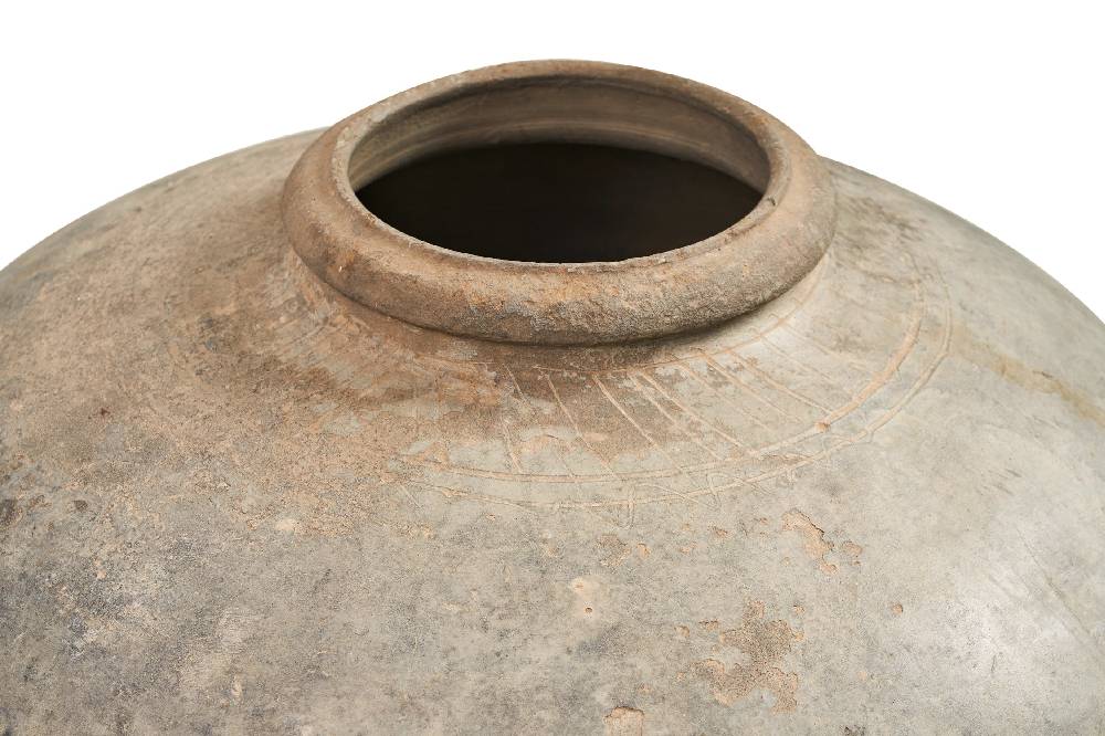 Novità Home Orcio metallo con base - originale Presa