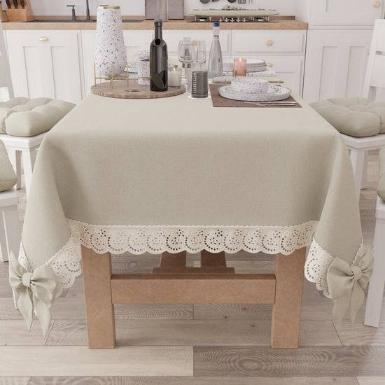 PETTI Tovaglia da Tavola Shabby Chic Copritavolo con Pizzo e Fiocchi Beige Prezzo basso