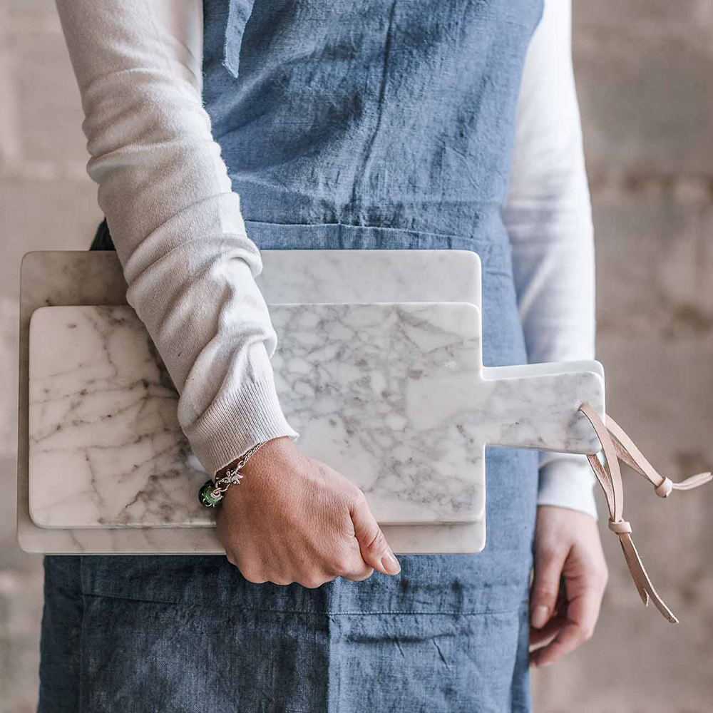 Sbam Design Tagliere in marmo bianco di carrara e cuoio Prezzo Ridotto